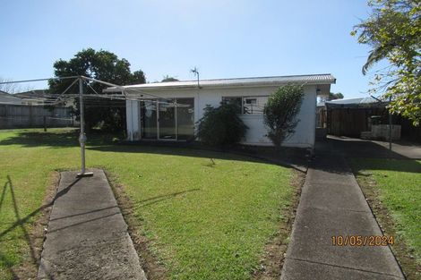 Photo of property in 98 Riverpark Crescent, Henderson, Auckland, 0610