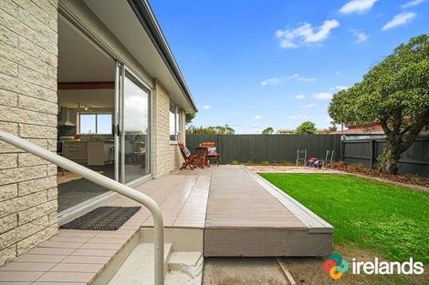 Photo of property in 2/275 Marine Parade, New Brighton, Christchurch, 8061