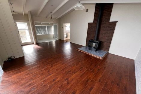 Photo of property in 6 Braeburn Place, Takanini, 2112