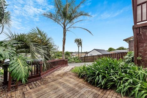 Photo of property in 10 Marco Place, Highland Park, Auckland, 2010