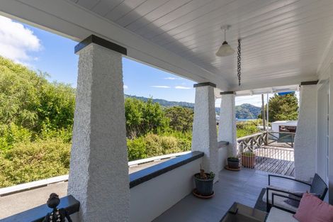 Photo of property in 7 Broadway, Picton, 7220