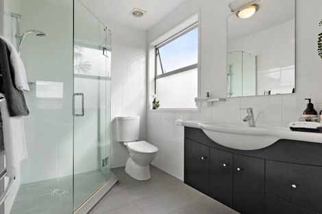 Photo of property in 27a Shackleton Road, Mount Eden, Auckland, 1024