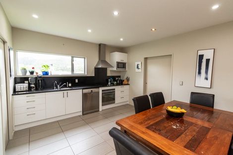 Photo of property in 1/18 Montgomery Avenue, Karori, Wellington, 6012