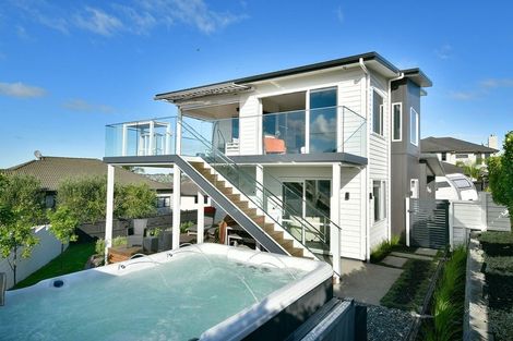 Photo of property in 36 Manhattan Rise, Orewa, 0931