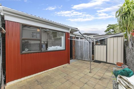 Photo of property in 2/108a Pakuranga Road, Pakuranga, Auckland, 2010