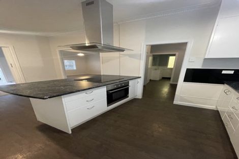 Photo of property in 1/169 Te Atatu Road, Te Atatu South, Auckland, 0610