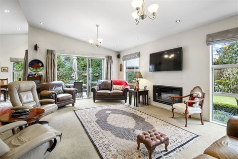 Photo of property in 6 Federer Lane, Bishopdale, Christchurch, 8053