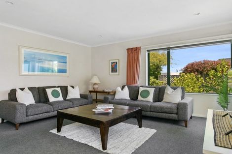 Photo of property in 30 Fairview Terrace, Waipahihi, Taupo, 3330