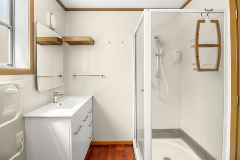 Photo of property in 303a Devon Street West, New Plymouth, 4310