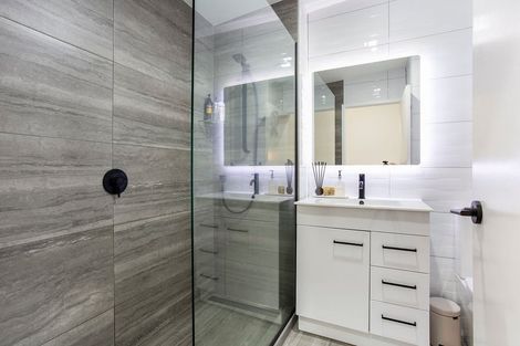 Photo of property in 25/3 Riverside Road, Orewa, 0931