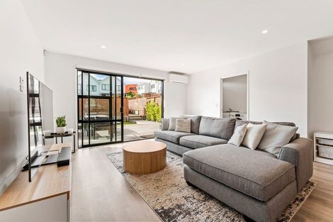 Photo of property in 10 Orca Drive, Stanmore Bay, Whangaparaoa, 0932