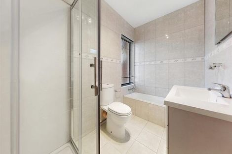 Photo of property in 1 Waylen Place, Burswood, Auckland, 2013