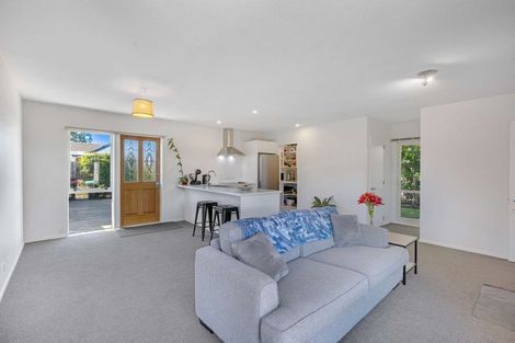 Photo of property in 9 Honeysuckle Place, Northcote, Christchurch, 8052