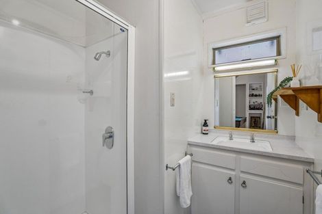 Photo of property in 21 Watts Road, Fernhill, Queenstown, 9300