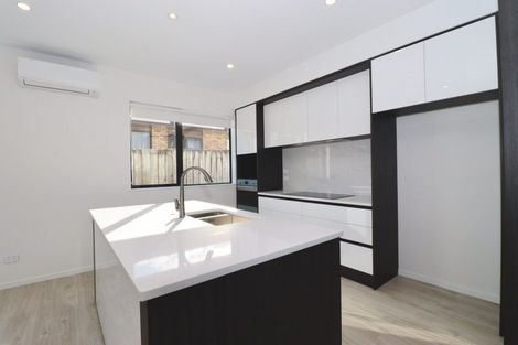 Photo of property in 8 Britannia Place, Half Moon Bay, Auckland, 2012