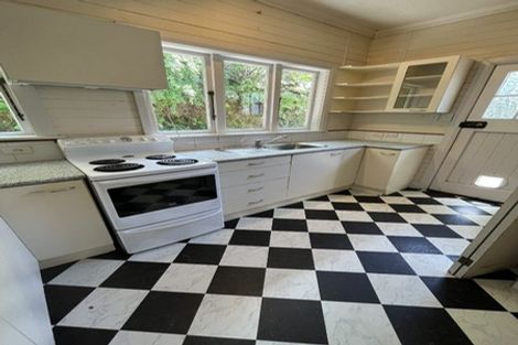 Photo of property in 75 Chamberlain Road, Karori, Wellington, 6012