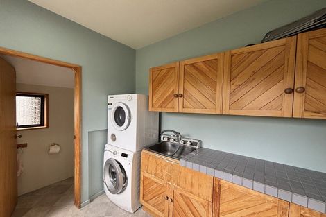 Photo of property in 5 Drayton Drive, Mount Pleasant, Christchurch, 8081