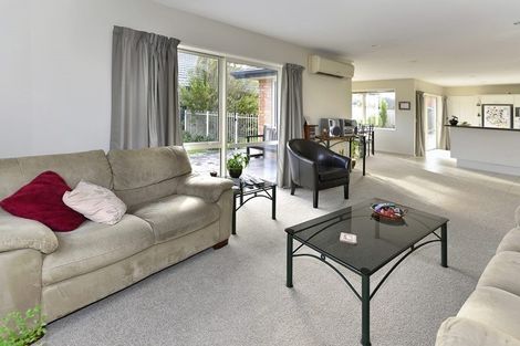 Photo of property in 27 Broadhaven Avenue, Parklands, Christchurch, 8083