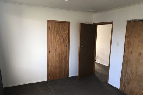 Photo of property in 12 Riversdale Drive, Merrilands, New Plymouth, 4312