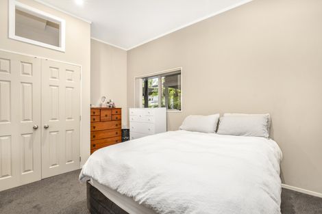 Photo of property in 22b Wairere Road, The Gardens, Auckland, 2105