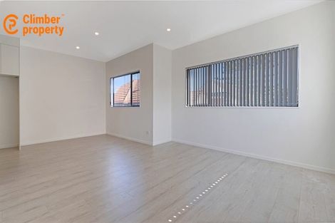 Photo of property in 1/3238 Great North Road, New Lynn, Auckland, 0600