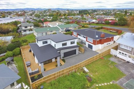 Photo of property in 121a Bellevue Road, Brookfield, Tauranga, 3110