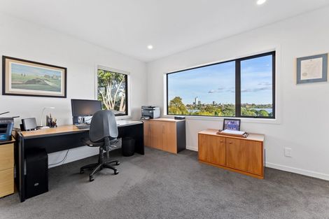 Photo of property in 18a Sylvan Park Avenue, Milford, Auckland, 0620