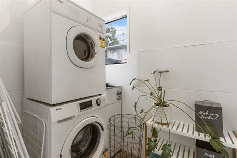 Photo of property in 2/37 Manuka Road, Bayview, Auckland, 0629