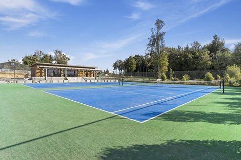 Photo of property in 24 Sarona Park Drive, Omanawa, 3171