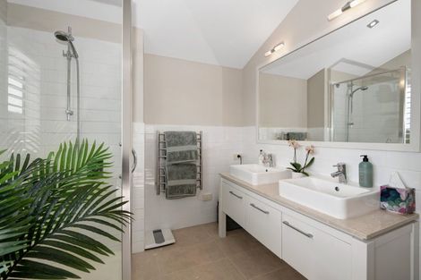 Photo of property in 9 Landmark Terrace, Orewa, 0931