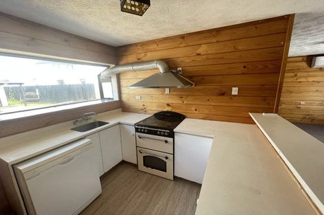 Photo of property in 1/126 Bradbury Road, Botany Downs, Auckland, 2010