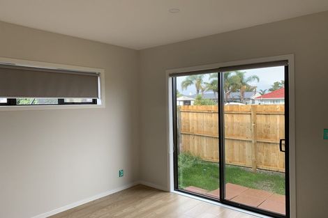Photo of property in 5 Tawa Road, Te Atatu Peninsula, Auckland, 0610