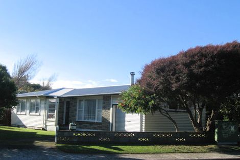 Photo of property in 17 Winton Street, Paraparaumu Beach, Paraparaumu, 5032