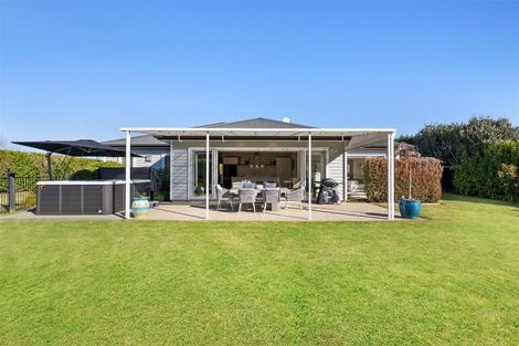 Photo of property in 6 Fruitlands Road, Kumeu, 0810