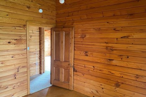 Photo of property in 17 Ivy Terrace, Moana, 7872