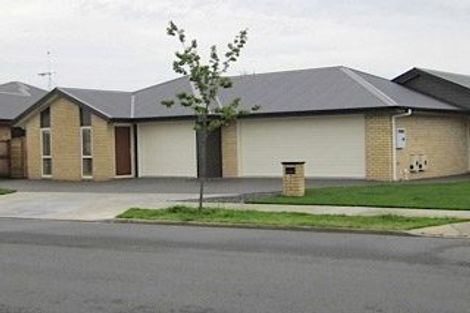 Photo of property in 21 Aquila Crescent, Rototuna North, Hamilton, 3210
