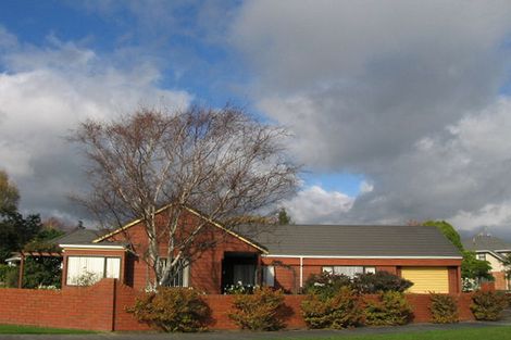 Photo of property in 1 Oak Bay, Waikanae, 5036