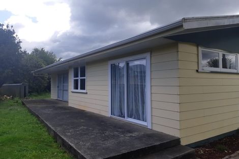 Photo of property in 9 Hardie Grove, Featherston, 5710