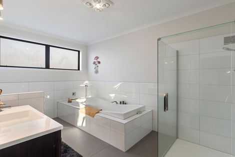 Photo of property in 58 Rodeo Drive, Kelvin Grove, Palmerston North, 4414