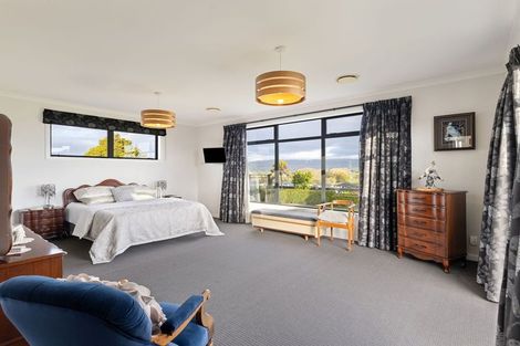 Photo of property in 58 Rodeo Drive, Kelvin Grove, Palmerston North, 4414