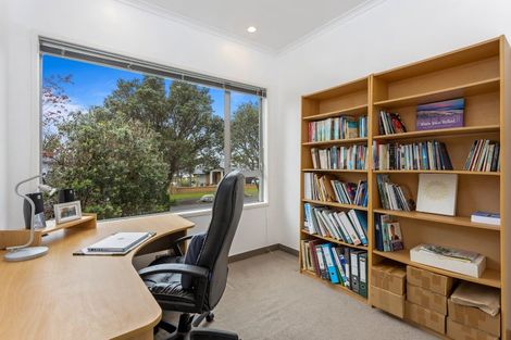 Photo of property in 88 Grovenor Drive, Orewa, 0931