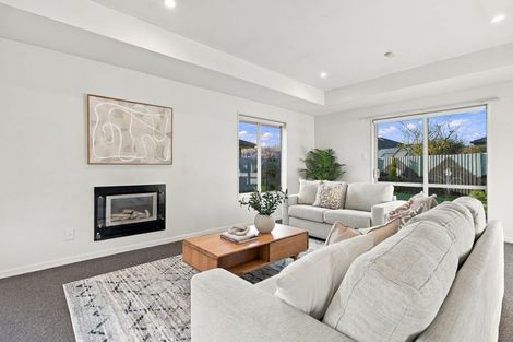 Photo of property in 17 Conie Glen Lane, Broomfield, Christchurch, 8042