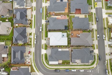 Photo of property in 3 Tararua Street, Massey, Auckland, 0614