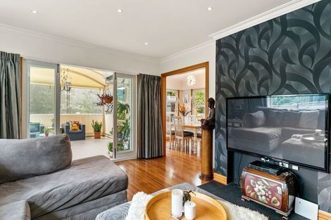 Photo of property in 327 Main Road, Tawa, Wellington, 5028