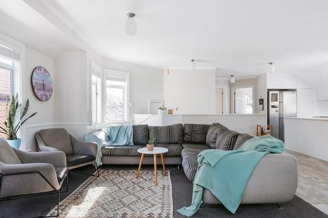 Photo of property in 50c Maunganui Road, Mount Maunganui, 3116