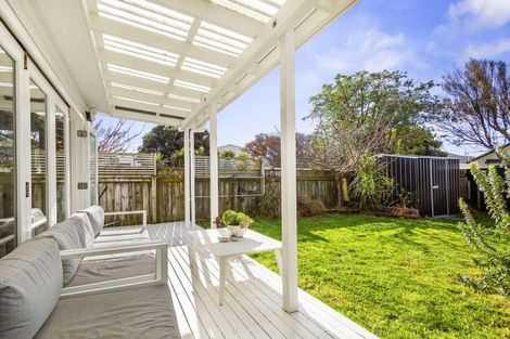 Photo of property in 129 Onepu Road, Lyall Bay, Wellington, 6022