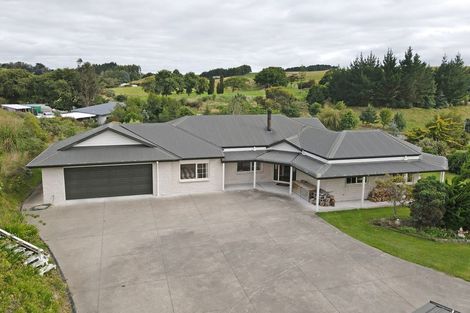 Photo of property in 67 Sandon Road, Feilding, 4702