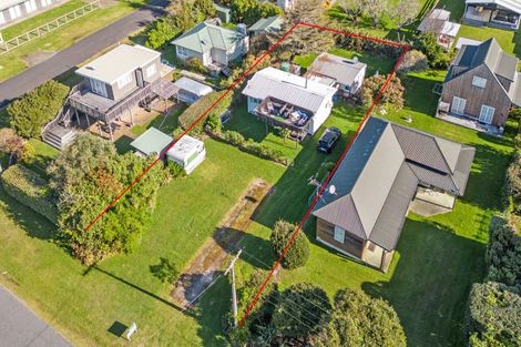 Photo of property in 30 Harsant Avenue, Hahei, Whitianga, 3591