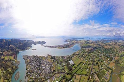 Photo of property in 240 Point Wells Road, Point Wells, 0986