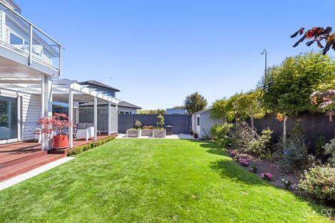 Photo of property in 8d Glen Iris Grove, Woburn, Lower Hutt, 5010